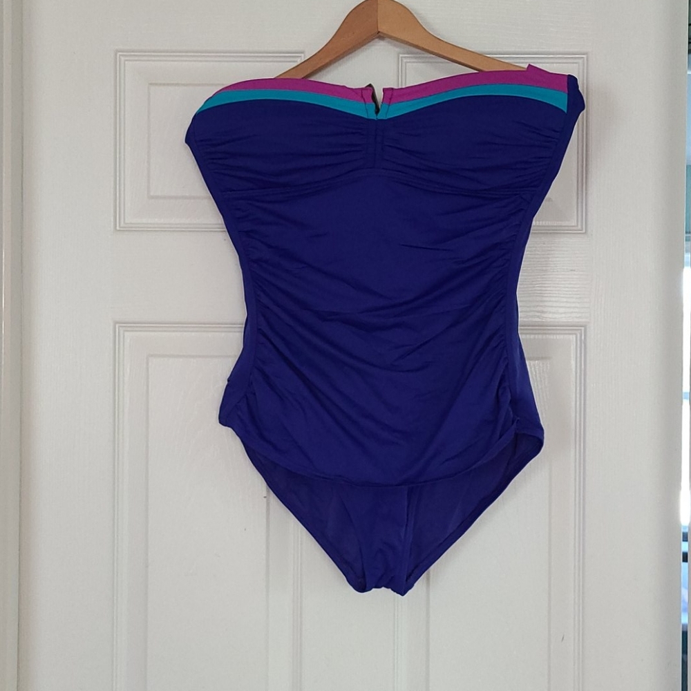 Tommy bahama one piece colorblock bathing suit